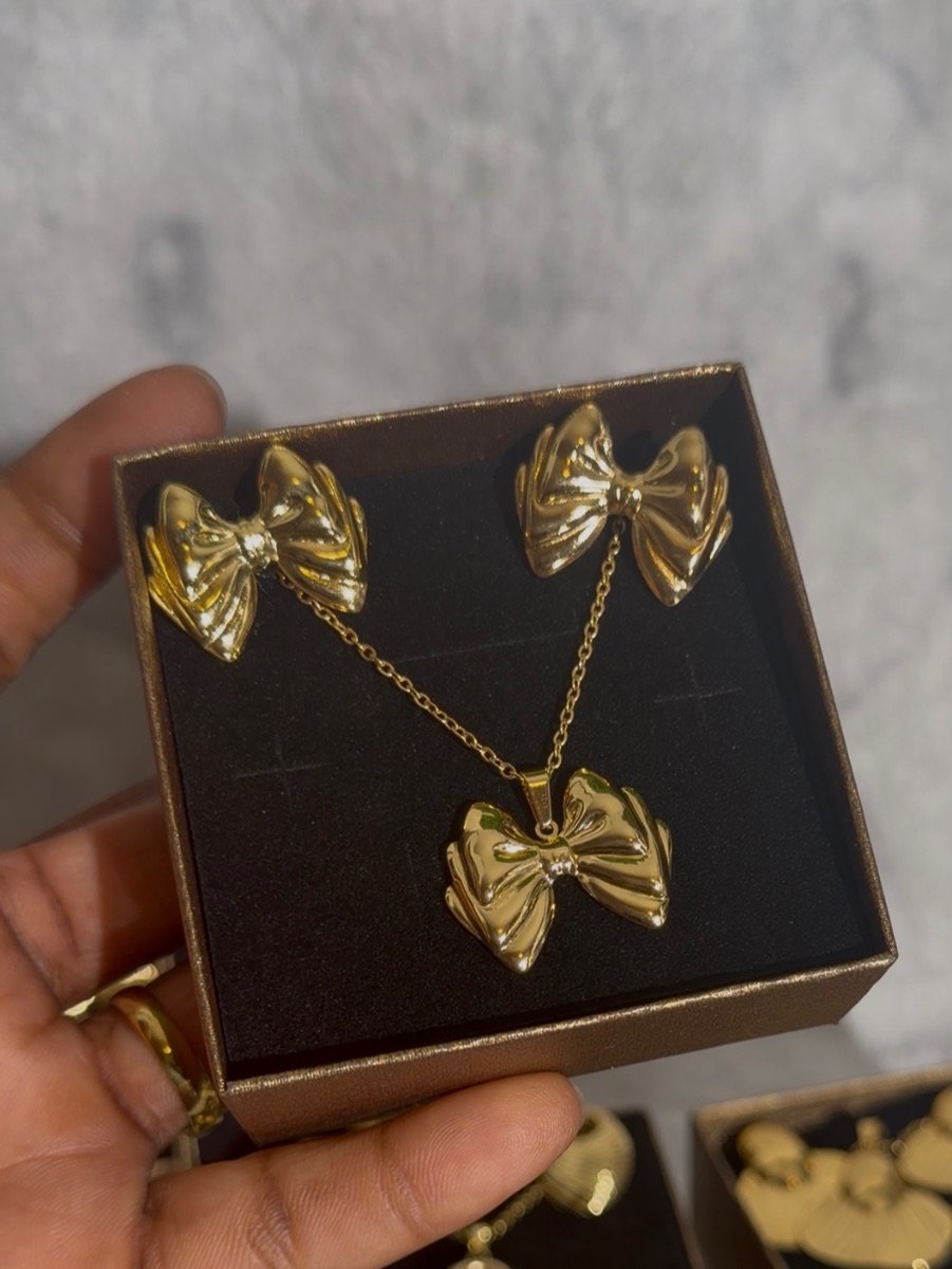 Gold Necklace & Earrings Set — Everyday Knock-About( click to see more designs)