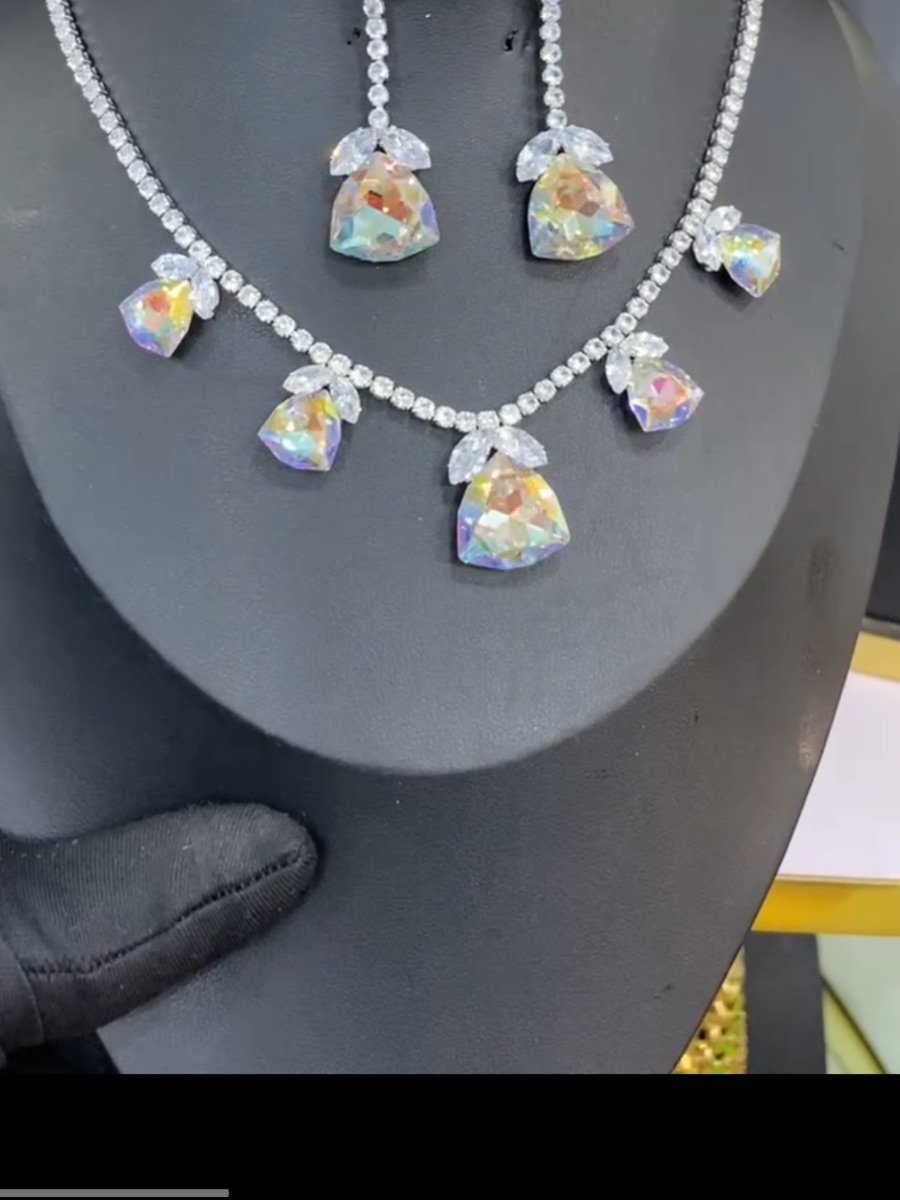 Aurora Crystal Teardrop Necklace & Earrings Set