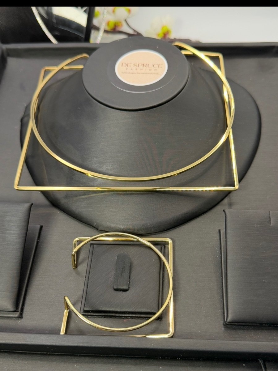 Geometric Luxe Square & Circle Necklace Set