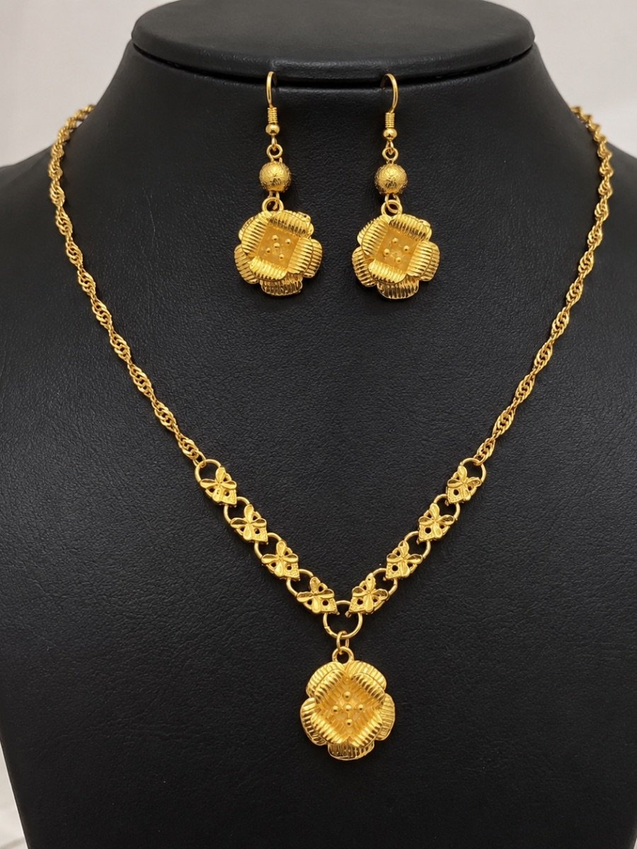 gold-plated floral necklace & earrings set